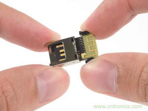 很漂亮的小東西，金屬的USB插頭