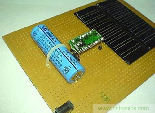 微型太陽能供電板DIY，給手電筒收音機供電