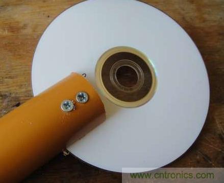 想減少電費(fèi)嗎？DIY一個(gè)迷你風(fēng)力發(fā)電機(jī)吧