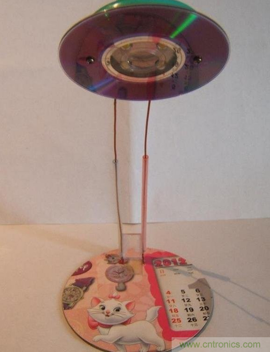 DIY:手工打造智能無線供電臺燈