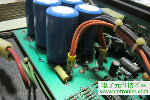 用料很給力！專業(yè)后級功放美國高峰FA1201拆解