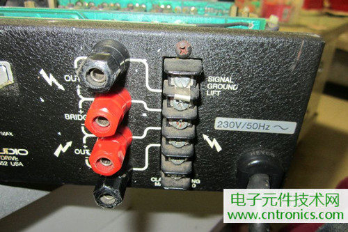用料很給力！專業(yè)后級功放美國高峰FA1201拆解