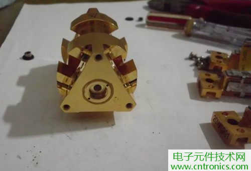 這貨一萬三？50W半導(dǎo)體激光模塊拆解