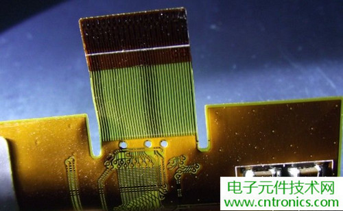 探秘電子紙！一款電紙書的電子墨水屏拆解