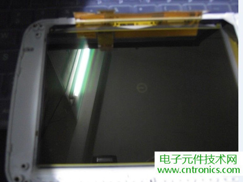 探秘電子紙！一款電紙書的電子墨水屏拆解