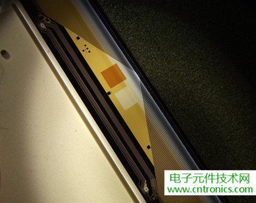 探秘電子紙！一款電紙書的電子墨水屏拆解