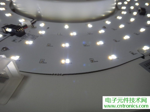 高端大氣上檔次！智能遙控調(diào)光LED吸頂燈拆解