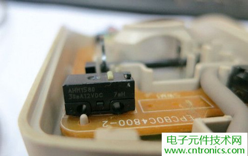 殿堂級(jí)機(jī)械鼠標(biāo)拆解：嘆精致做工！