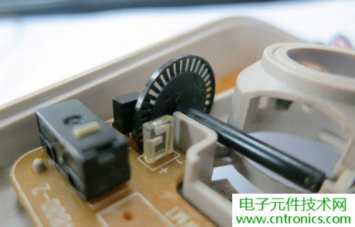 殿堂級(jí)機(jī)械鼠標(biāo)拆解：嘆精致做工！