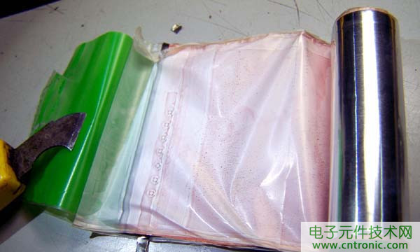筆記本電池拆解，探秘電池內(nèi)部結(jié)構(gòu)