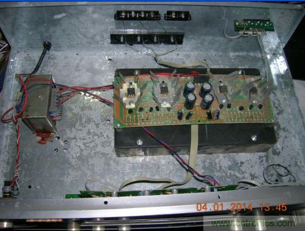 巧奪天工！大神利用山寨功放為高性價比逆變器"穿新衣"