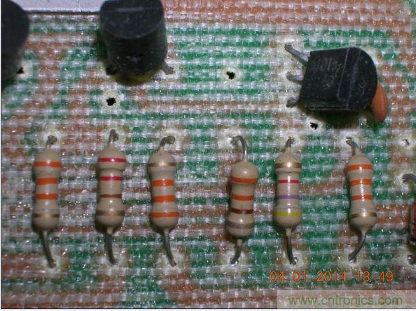 巧奪天工！大神利用山寨功放為高性價比逆變器"穿新衣"