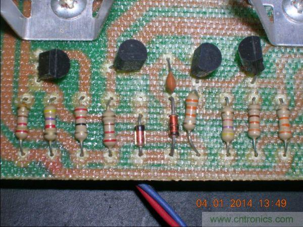 巧奪天工！大神利用山寨功放為高性價比逆變器"穿新衣"
