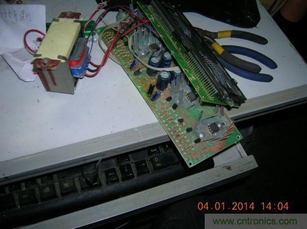 巧奪天工！大神利用山寨功放為高性價比逆變器“穿新衣”