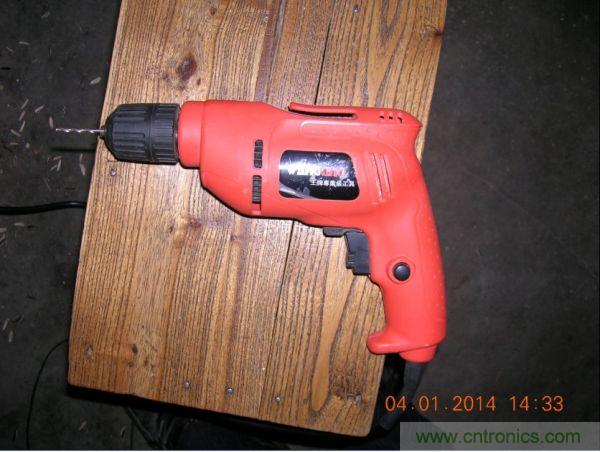 巧奪天工！大神利用山寨功放為高性價比逆變器“穿新衣”