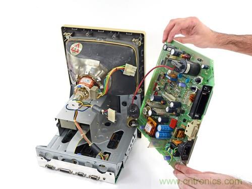 拆！古董級Macintosh 128K電腦