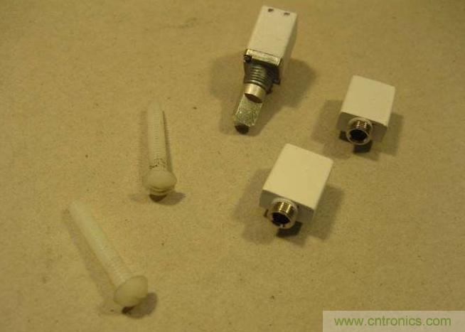 我就是這么牛！DIY IPod 耳放!