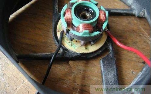 創(chuàng)意DIY！迷你風(fēng)力發(fā)電機(jī)！