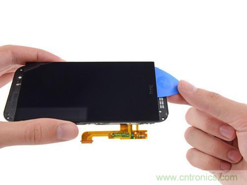 牛人強拆！新HTC One(M8)真機精密做工難修理