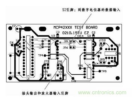采用這種新的布線，將模擬線路和數(shù)字線路隔離開(kāi)了。增大走線之間的距離，基本消除了在前面布線中造成干擾的數(shù)字噪聲。