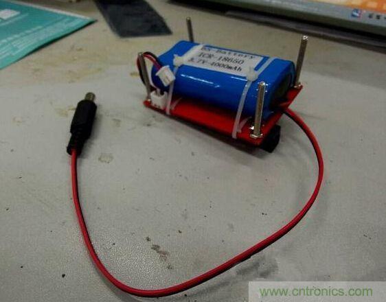 DIY神器：夜間不間斷電源，大學通宵嗨翻天！