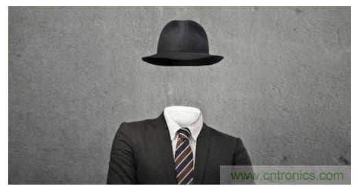 式隱形斗篷利用主動式組件與被動式超穎材料，可望進(jìn)一步縮減斗篷尺寸，使其更適合個人使用