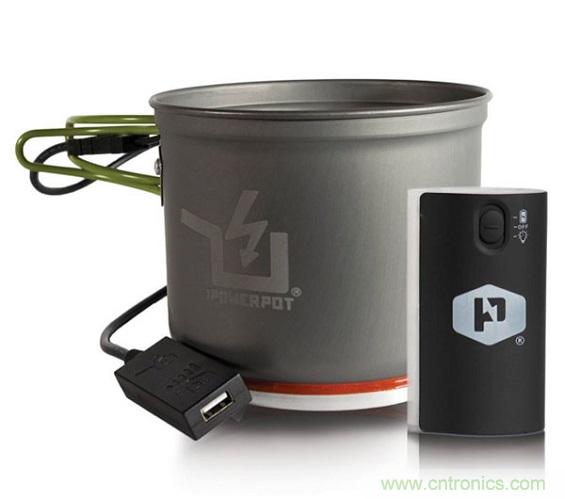 圖6：Powerpot設(shè)備利用熱源發(fā)電，使用者能一邊烹煮食物一邊為移動(dòng)設(shè)備充電。