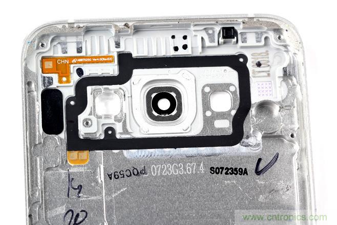 三星Galaxy A8拆解，中端、旗艦傻傻分不清楚