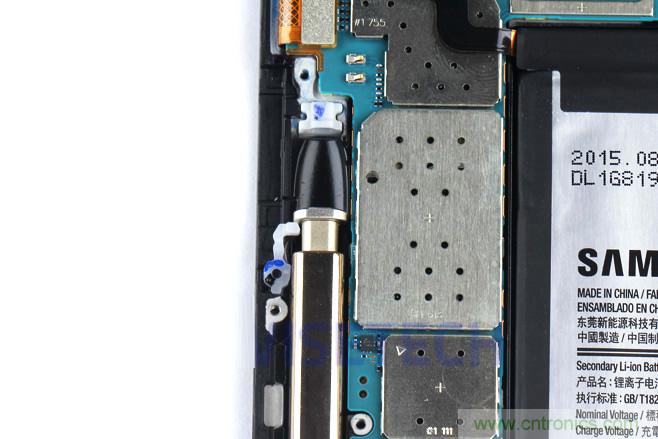 Galaxy Note5拆解，與S系列差距日漸模糊