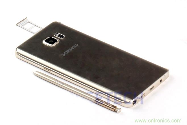 Galaxy Note5拆解，與S系列差距日漸模糊