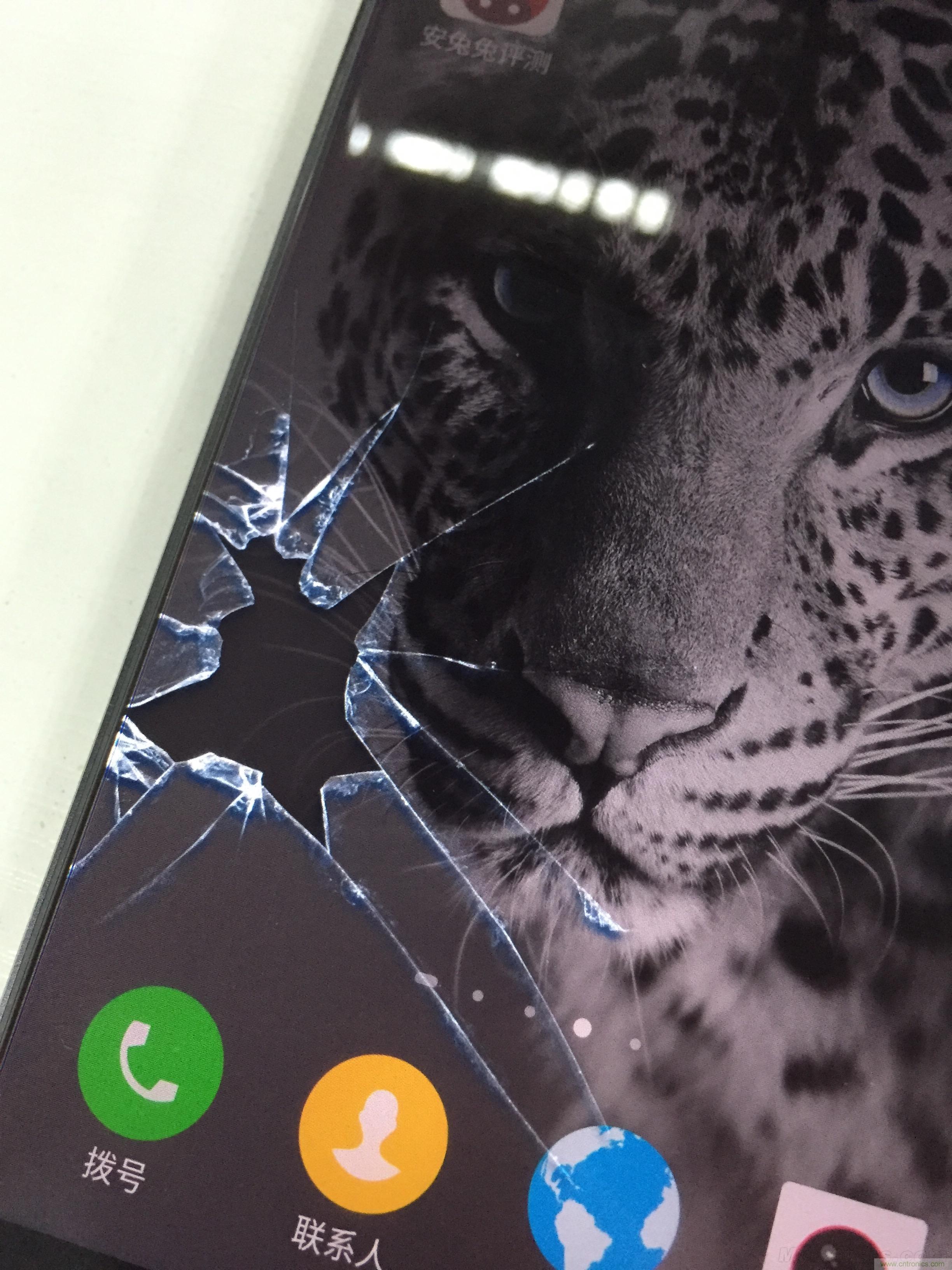 無邊框的 nubia Z9 ，一款既有驚喜，又有驚艷的智能手機