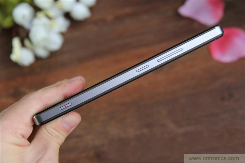 無邊框的 nubia Z9 ，一款既有驚喜，又有驚艷的智能手機