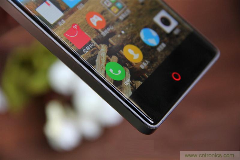 無邊框的 nubia Z9 ，一款既有驚喜，又有驚艷的智能手機