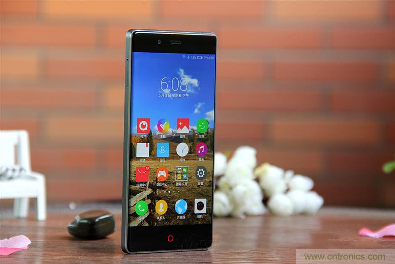 無邊框的 nubia Z9 ，一款既有驚喜，又有驚艷的智能手機