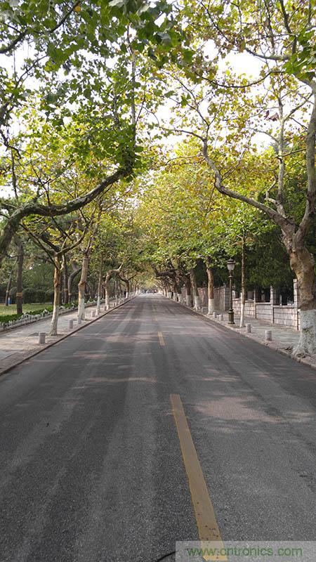 業(yè)界良心 LG V10 評(píng)測(cè):剛毅、冷峻，不失人性化