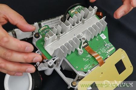拆解筆記本不過癮，那就來拆拆日本情感機(jī)器人吧！