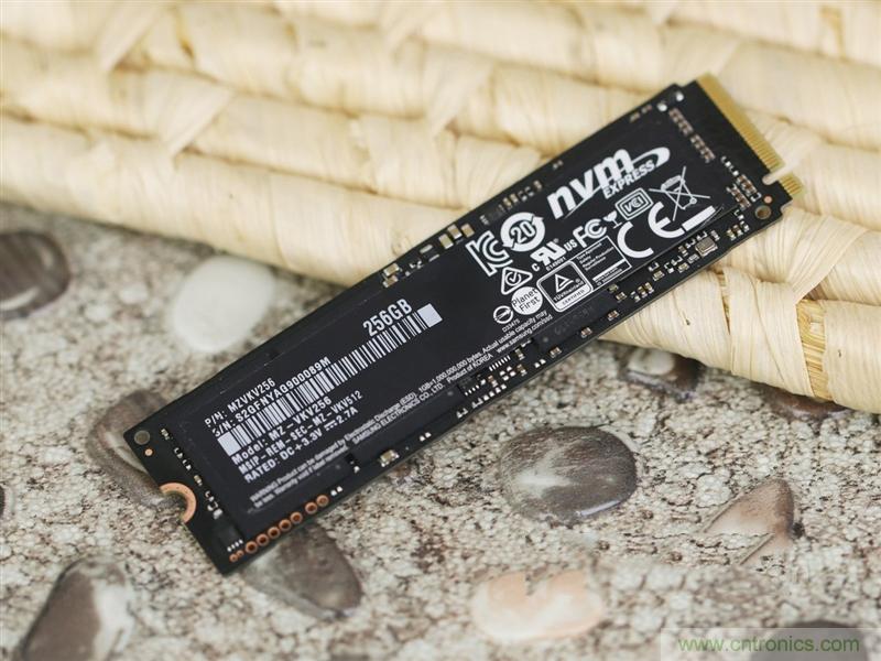 真的性能過剩？揭秘 CPU 對 SSD 的影響