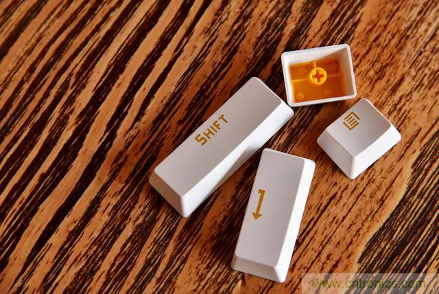 左手寫(xiě)愛(ài)，右手寫(xiě)他——從此鍵盤鼠標(biāo)不分家！