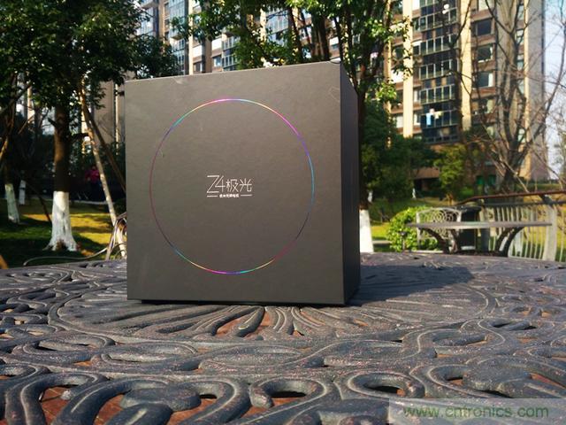 無屏電視時(shí)代已然來臨，客廳你做好準(zhǔn)備了嗎？