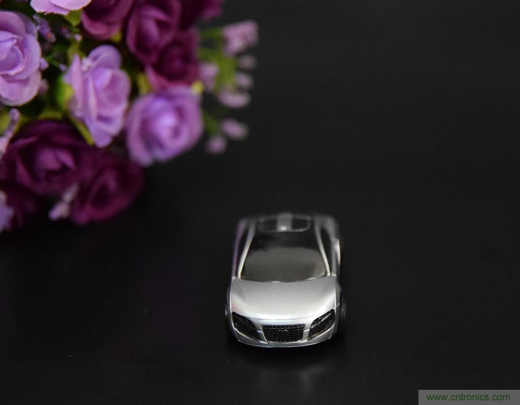 虛擬與現(xiàn)實相結合的飛車游戲，讓你體驗速度與激情的碰撞！