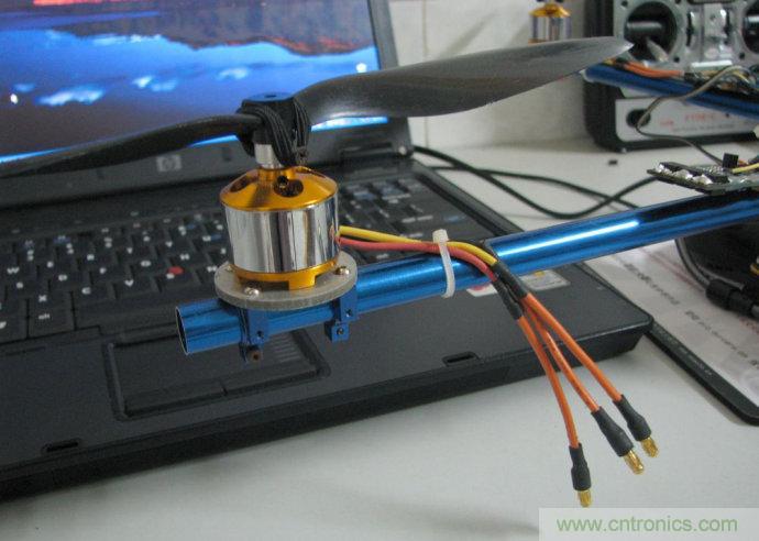 無人機(jī) DIY 制作全過程，酷得不要不要的！