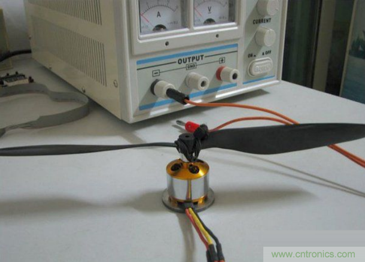 無人機(jī) DIY 制作全過程，酷得不要不要的！