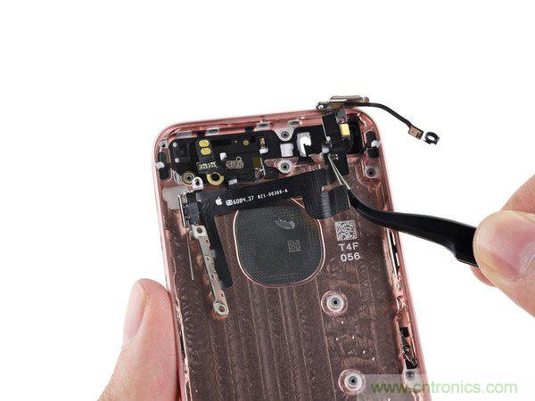 有什么地方?jīng)]有變？iPhone SE真機(jī)拆解