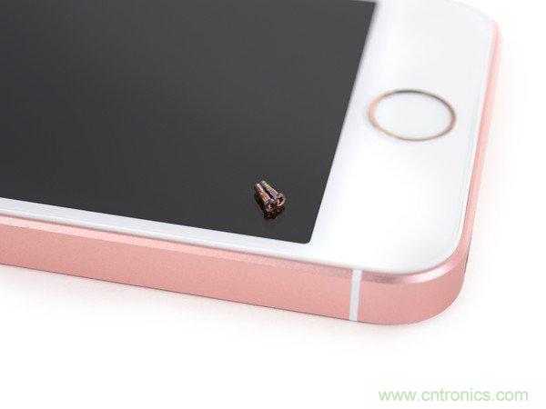 有什么地方?jīng)]有變？iPhone SE真機(jī)拆解