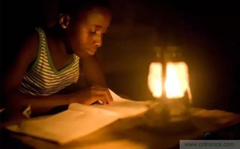 單靠重力就能工作的燈，將為15億人帶來光明