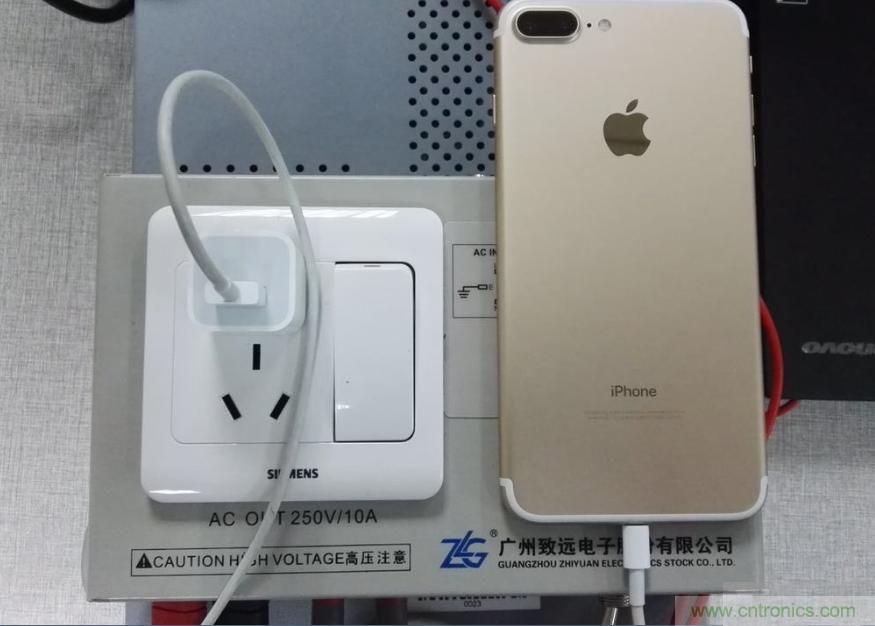 “瘋7”手機(jī)充電實(shí)測：為何沿用傳統(tǒng)充電模式？