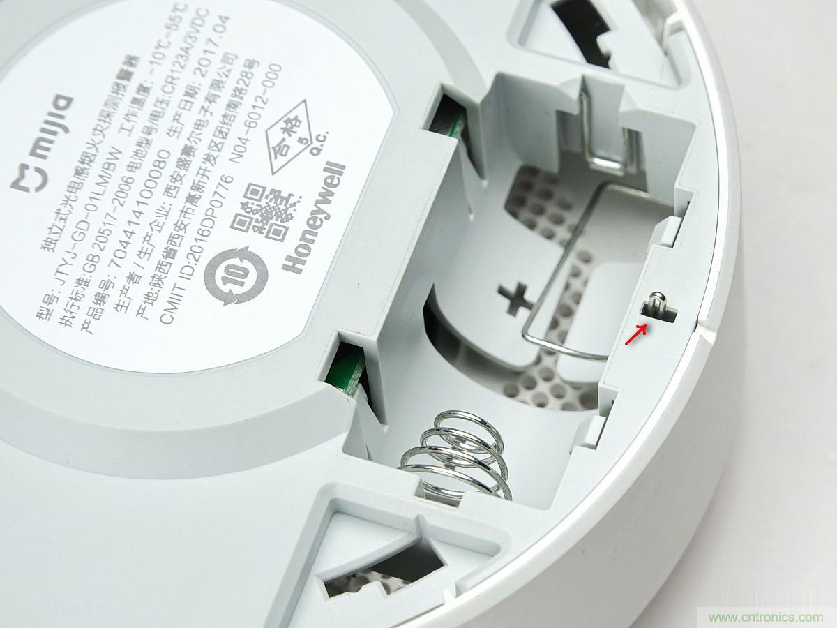 小米煙霧報警器拆解：一顆電池可用五年是如何做到的？