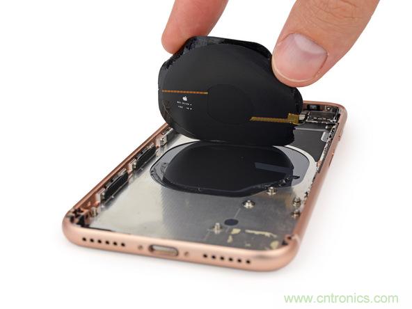 iPhone 8首拆：無線充電版本的iPhone 7？