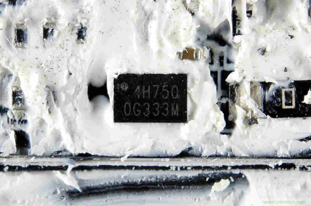 拆解對(duì)比：系出同門，小米、紫米無(wú)線充電器的差別有多大？