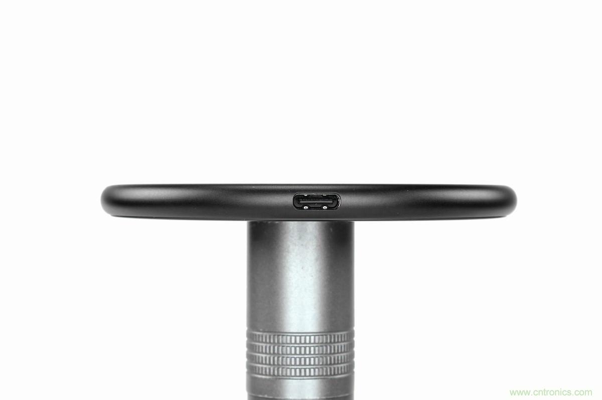 拆解對(duì)比：系出同門，小米、紫米無(wú)線充電器的差別有多大？